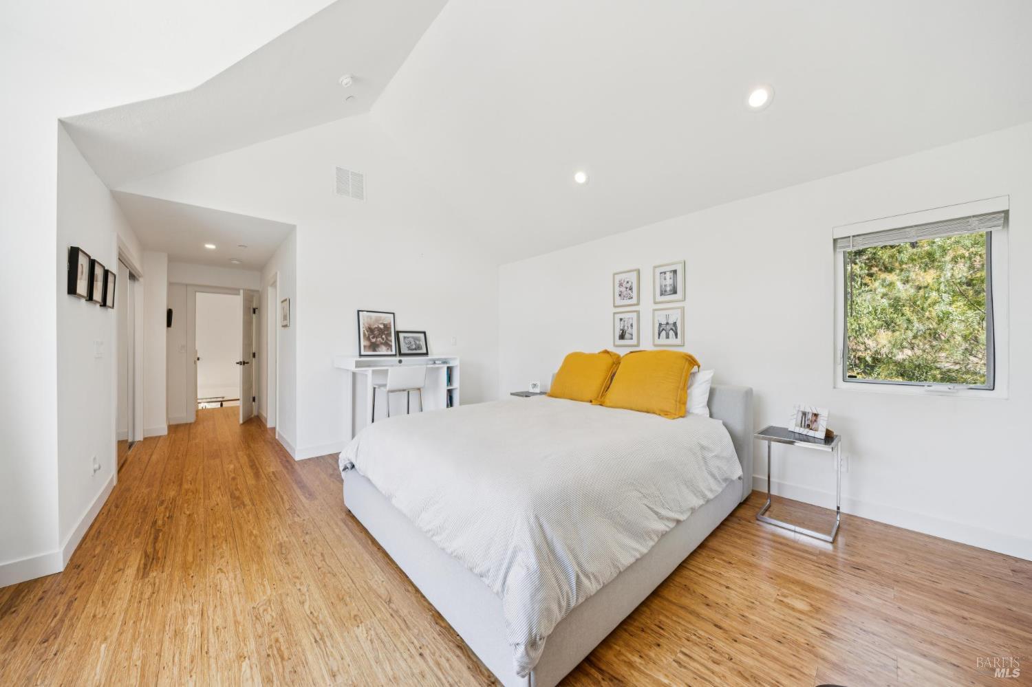 30 Oak Knoll Drive