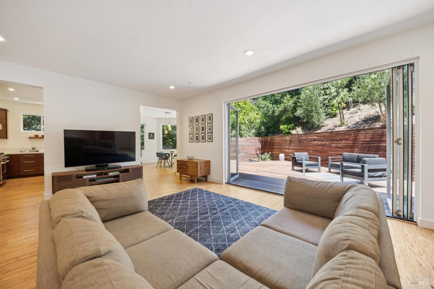 30 Oak Knoll Drive