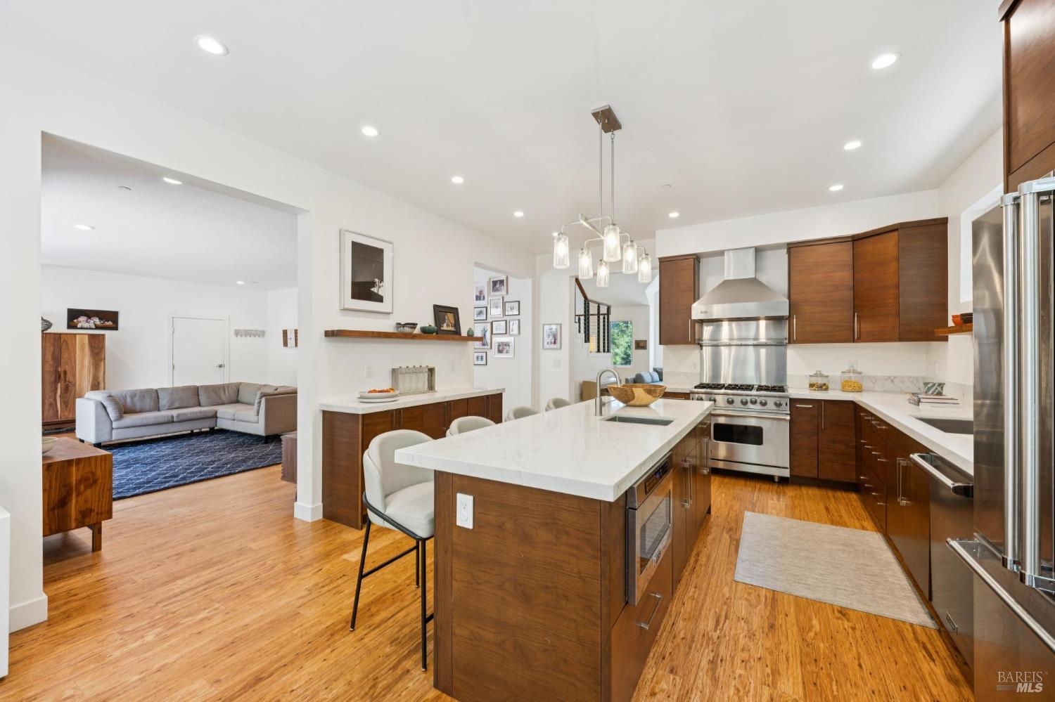 30 Oak Knoll Drive