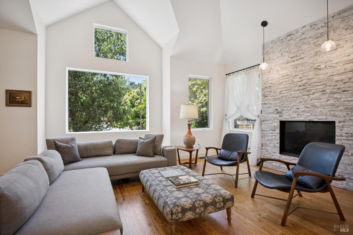 30 Oak Knoll Drive
