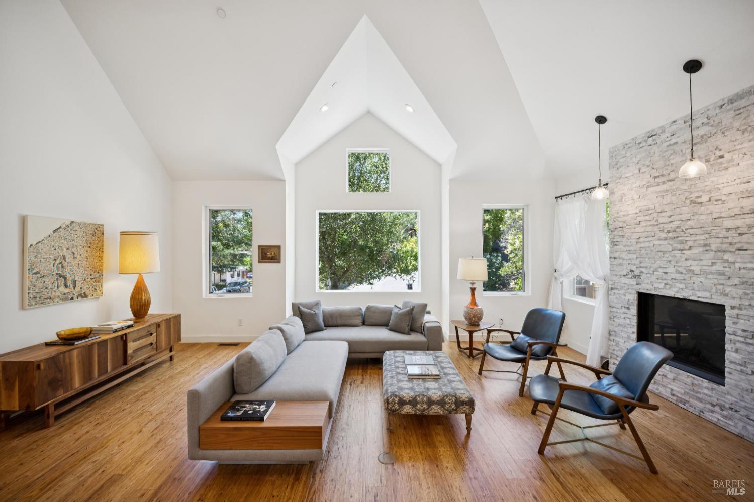 30 Oak Knoll Drive