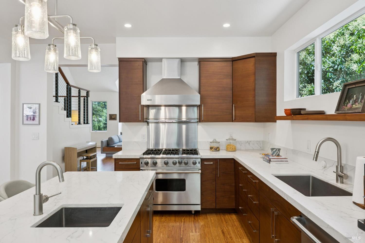 30 Oak Knoll Drive