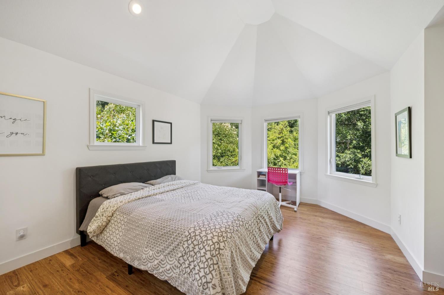 30 Oak Knoll Drive