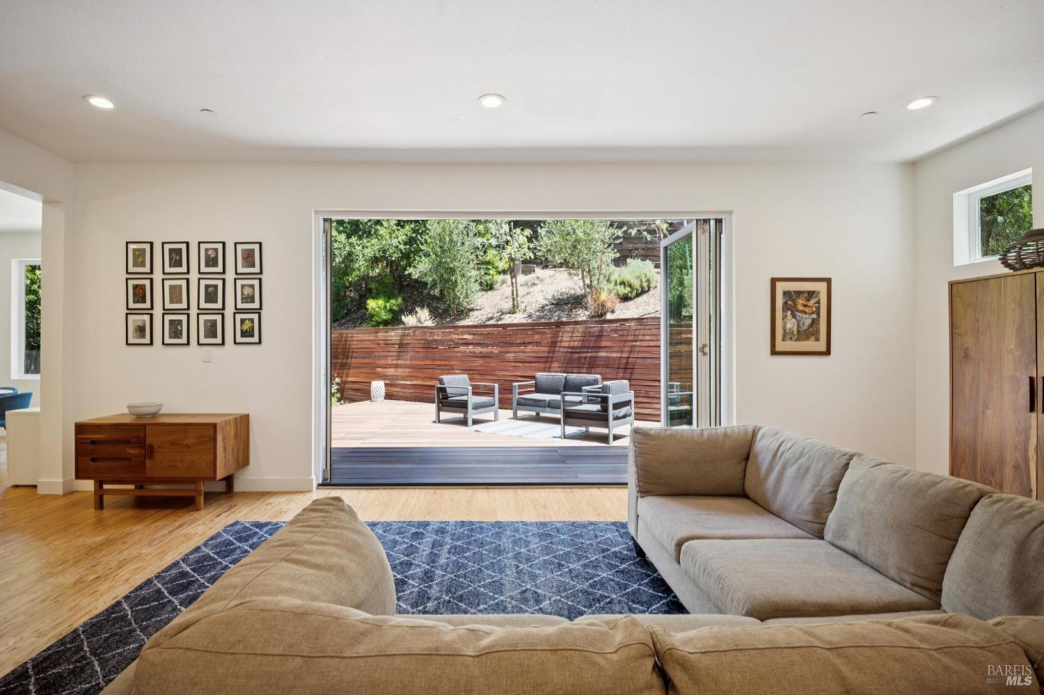 30 Oak Knoll Drive