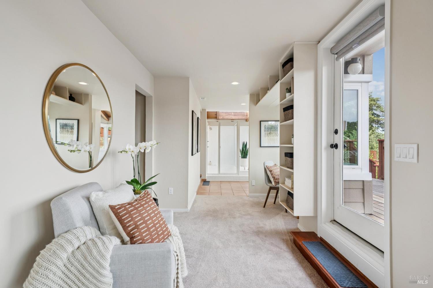 1125 Meadowcrest Drive