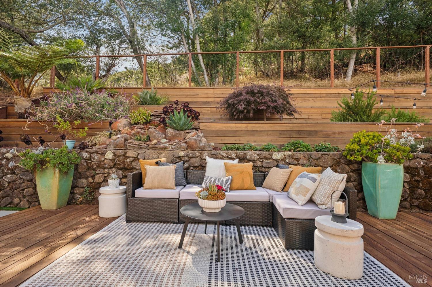 1125 Meadowcrest Drive