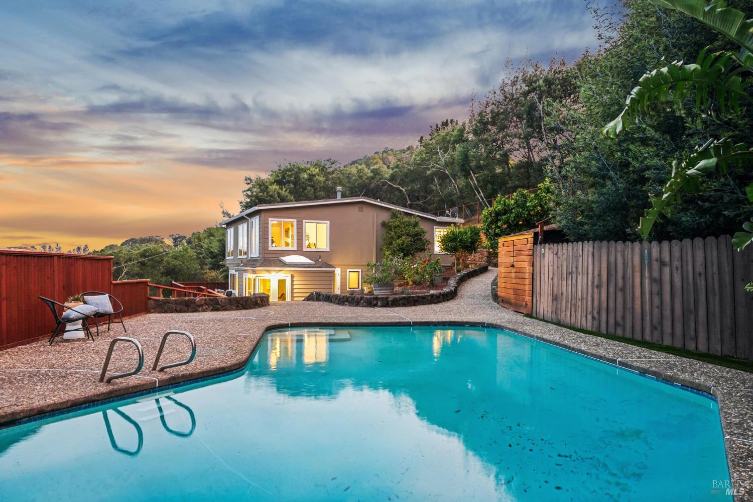 1125 Meadowcrest Drive