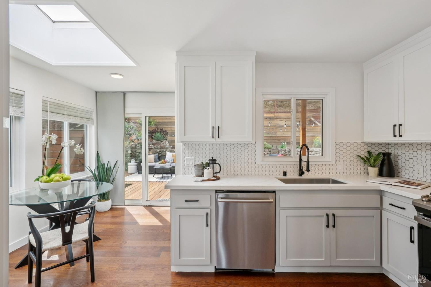 1125 Meadowcrest Drive