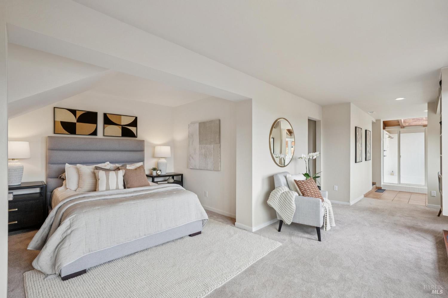 1125 Meadowcrest Drive
