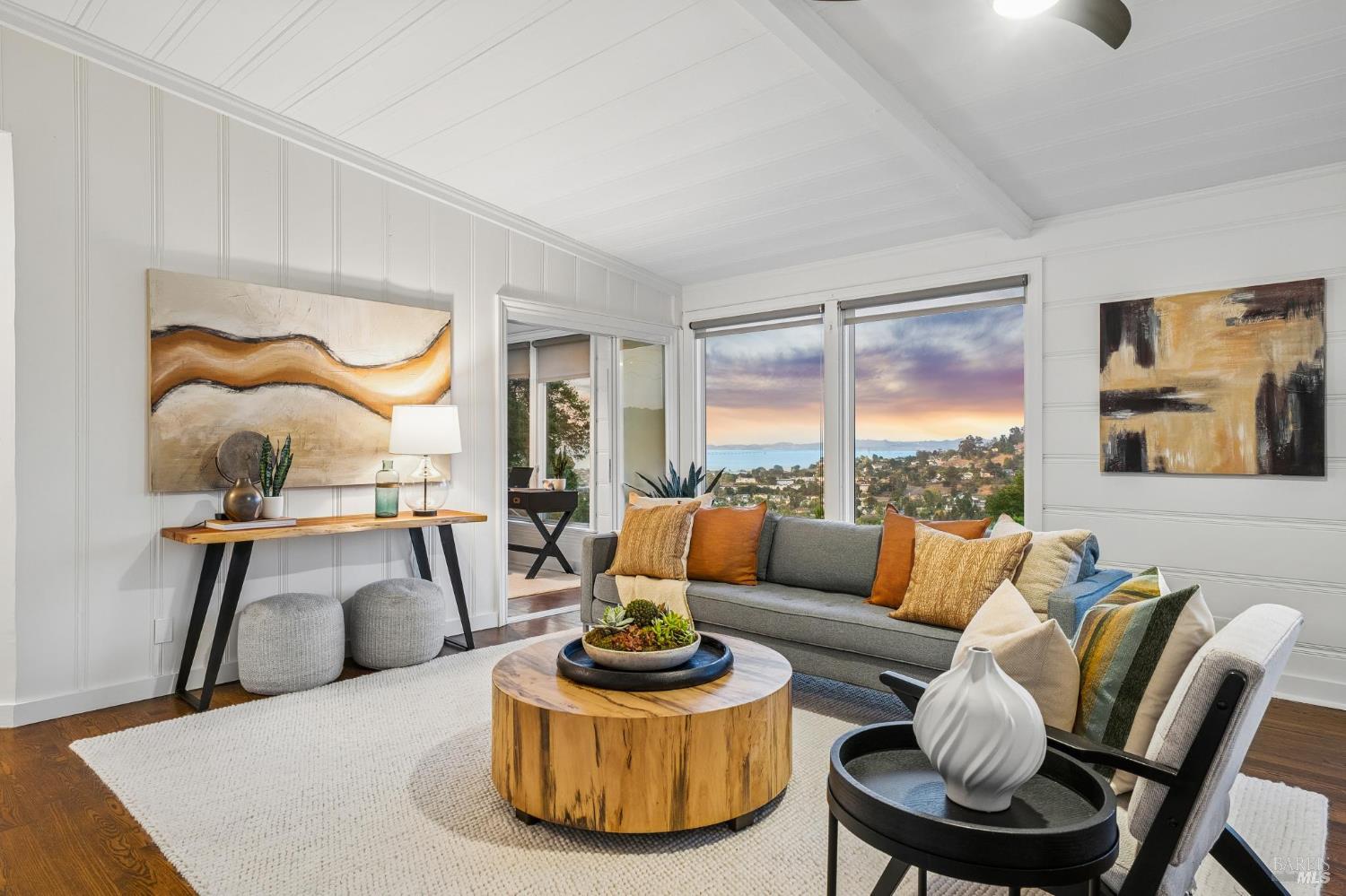 1125 Meadowcrest Drive