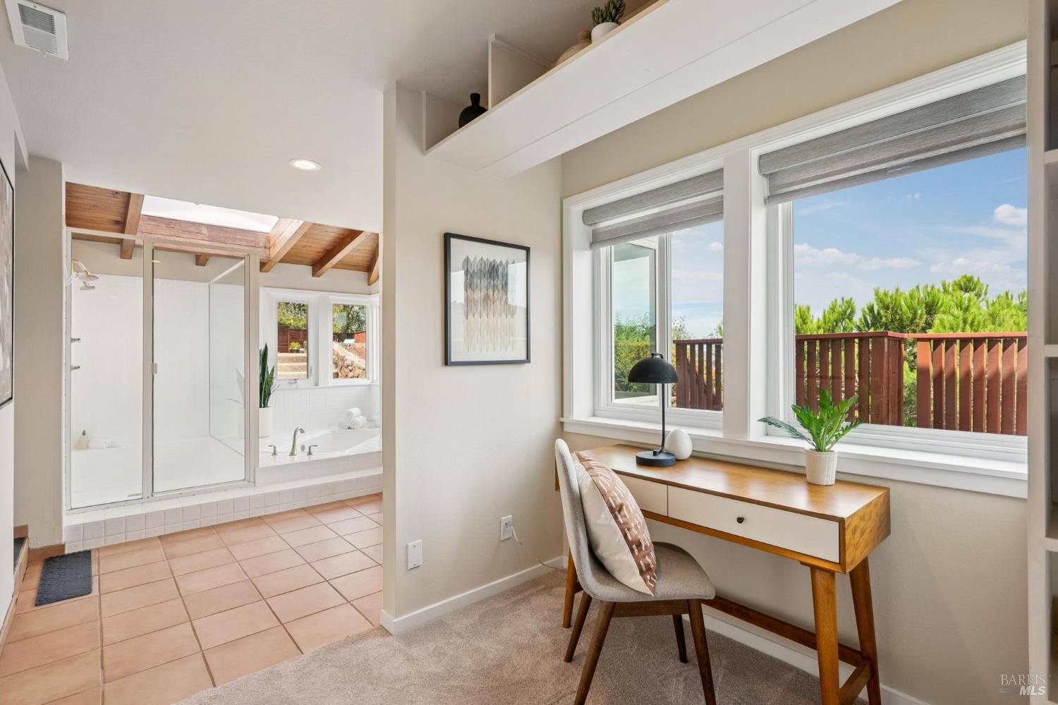 1125 Meadowcrest Drive