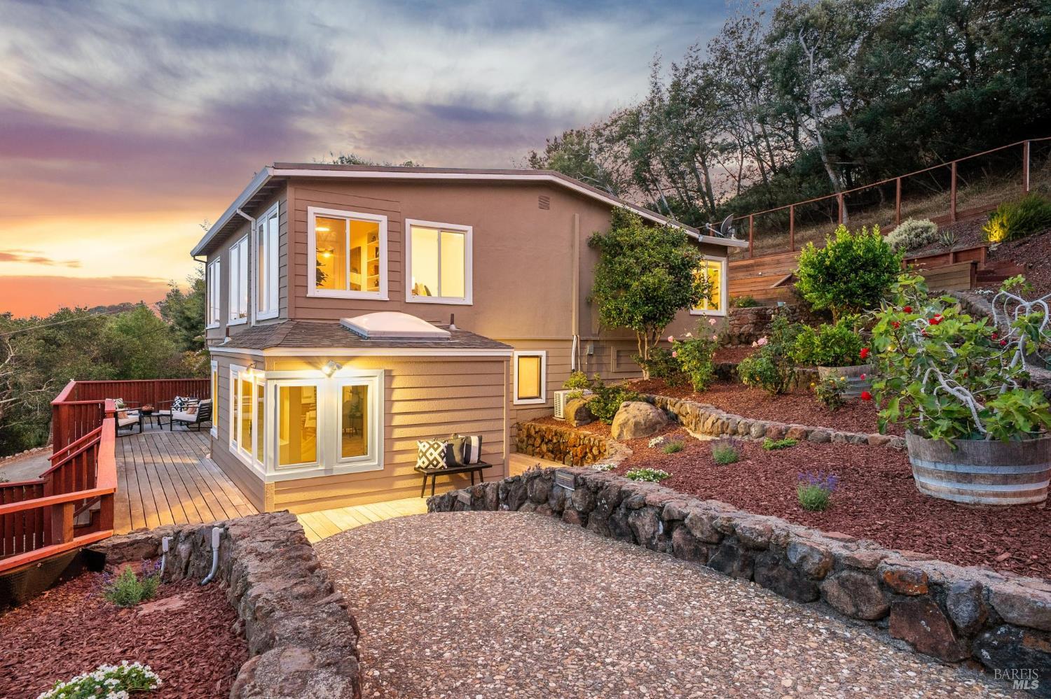 1125 Meadowcrest Drive