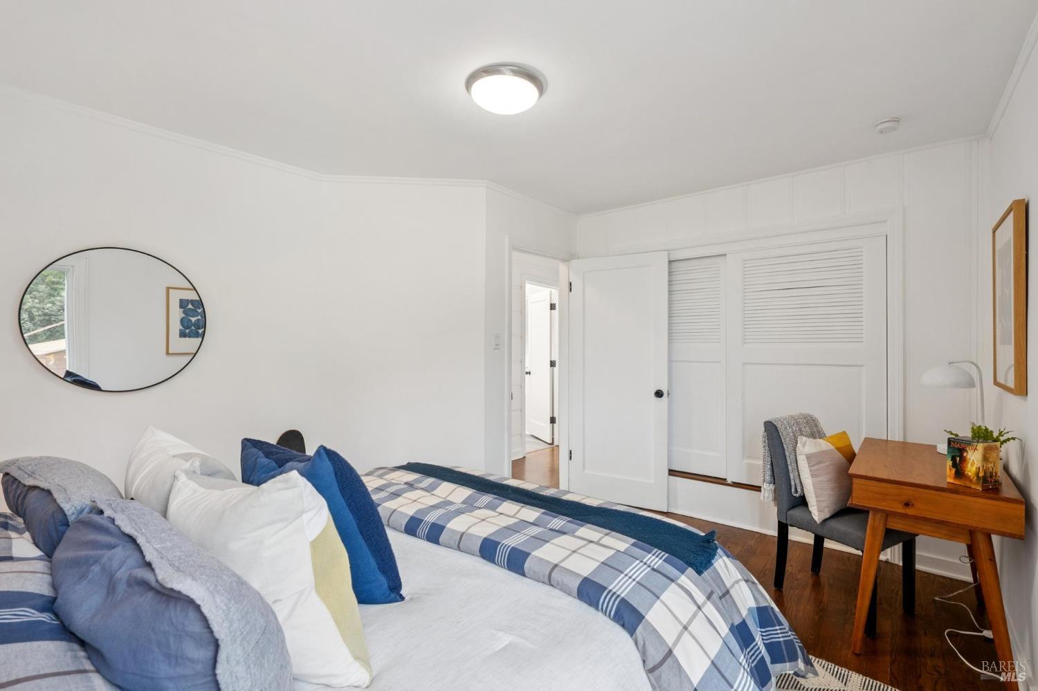1125 Meadowcrest Drive