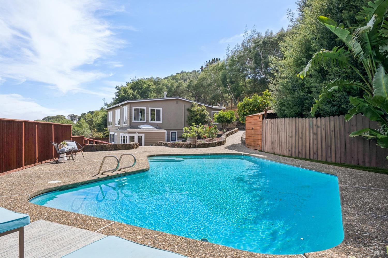 1125 Meadowcrest Drive