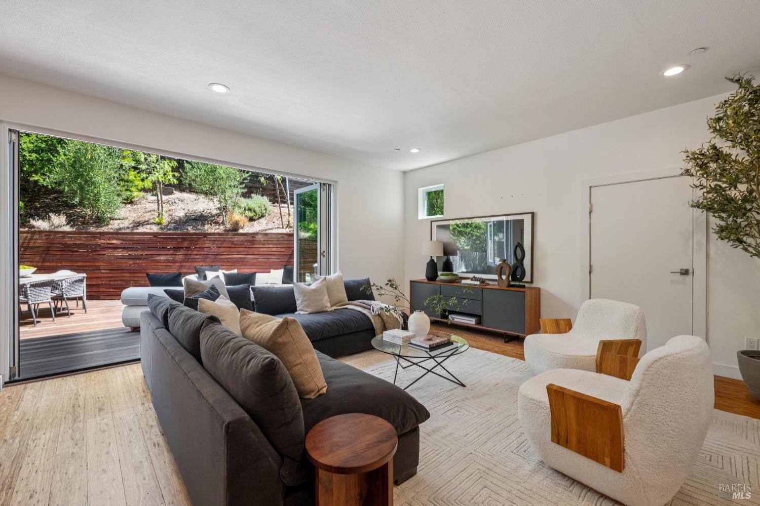 30 Oak Knoll Drive