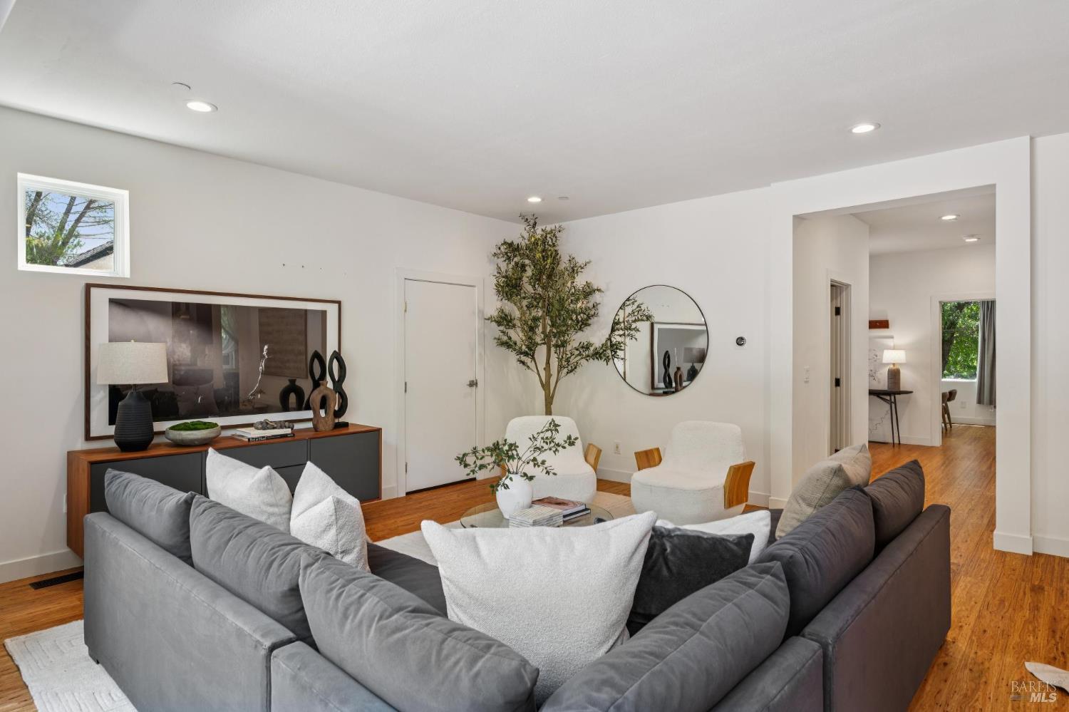 30 Oak Knoll Drive