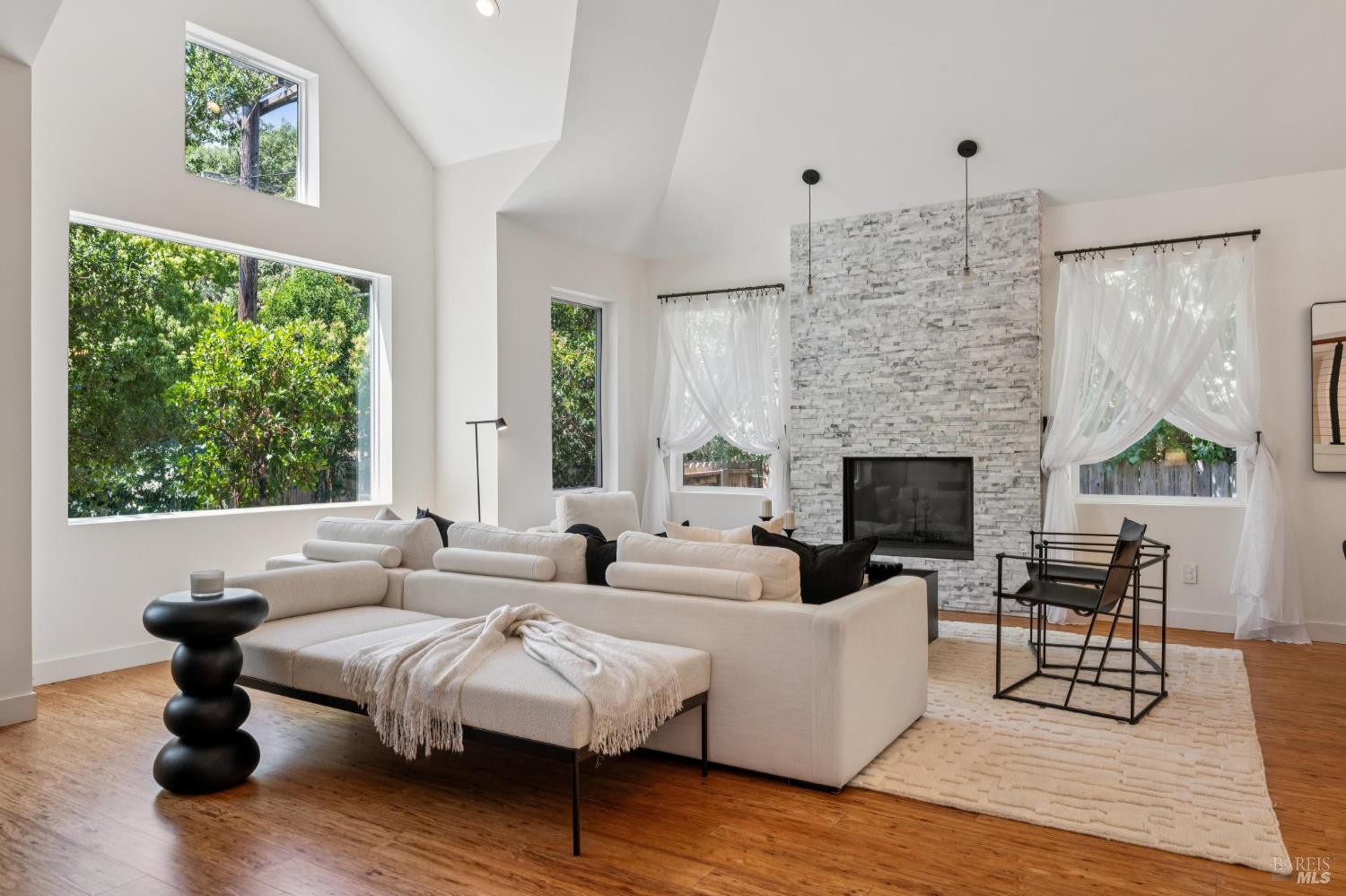 30 Oak Knoll Drive