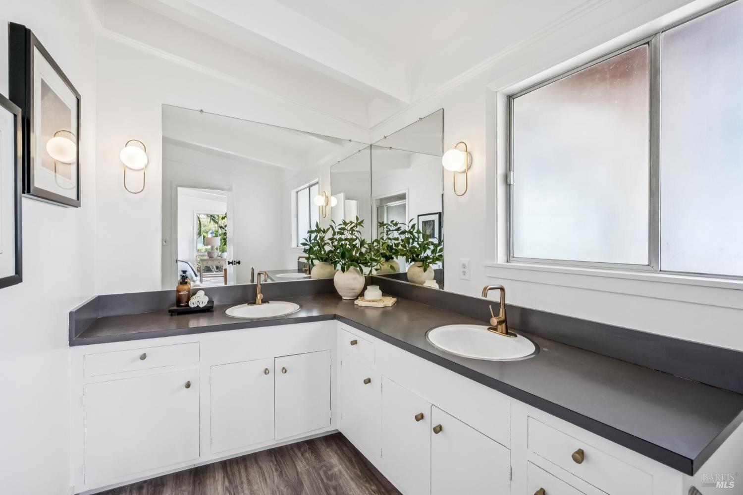 12 Amalfi Place