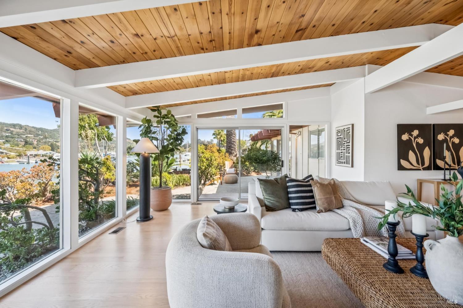 12 Amalfi Place