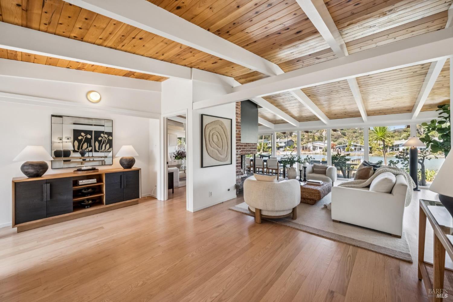 12 Amalfi Place