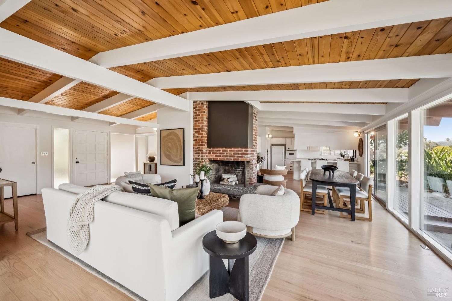 12 Amalfi Place