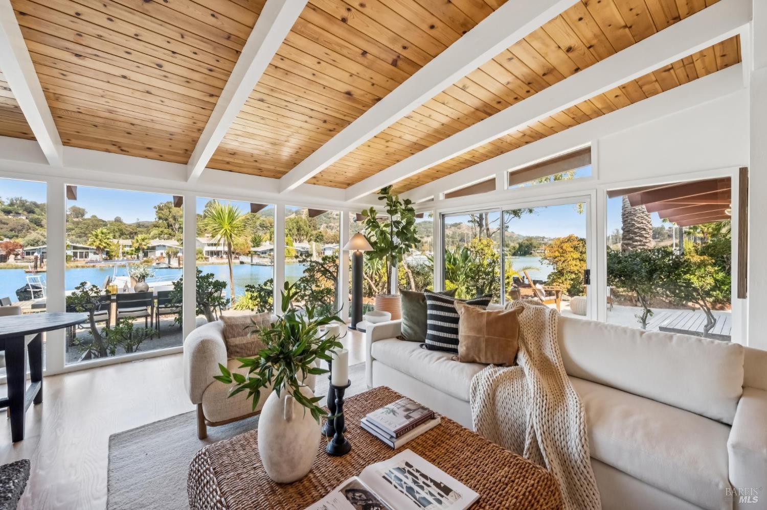12 Amalfi Place