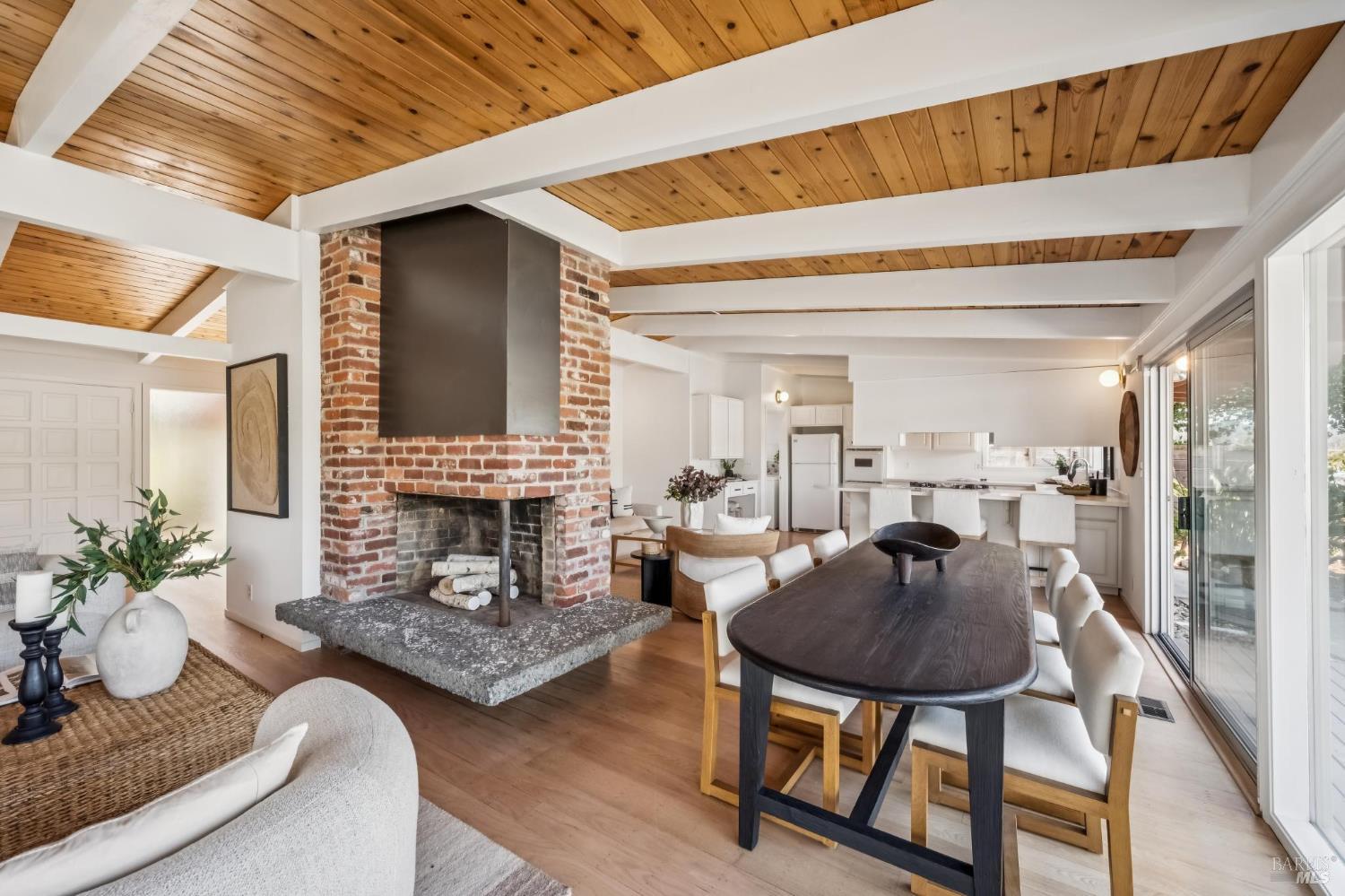 12 Amalfi Place