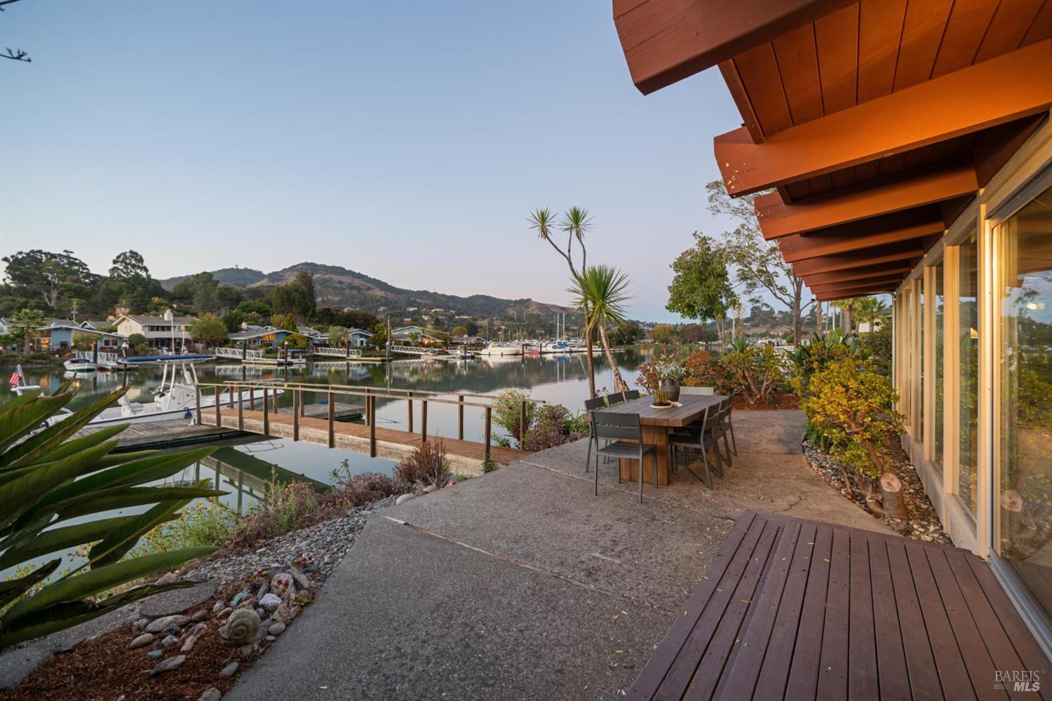 12 Amalfi Place