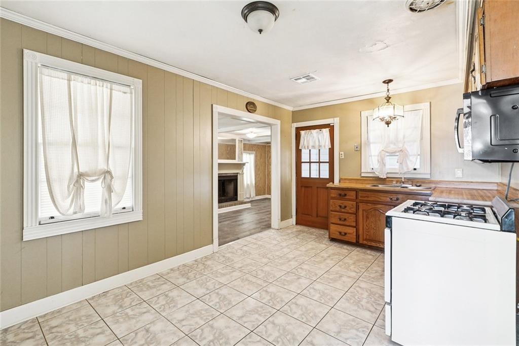 2005 MANOR HEIGHTS Drive