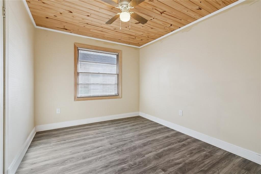 2005 MANOR HEIGHTS Drive