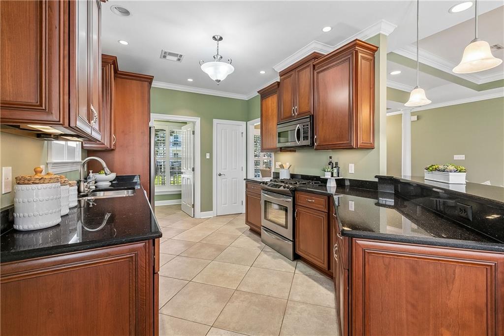 6755 LOUIS XIV Street