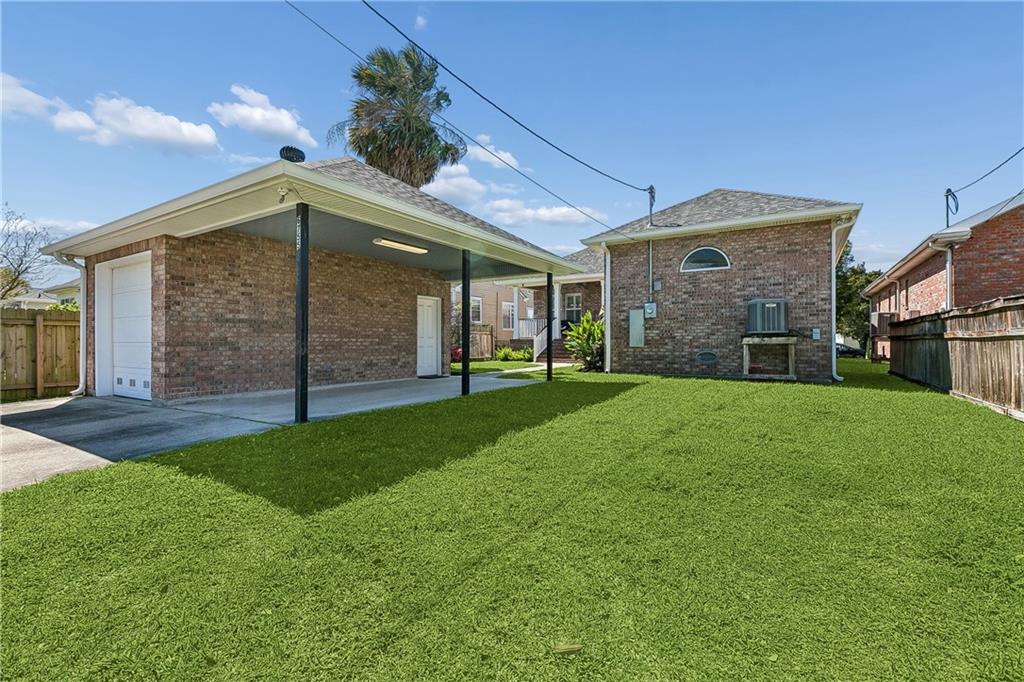 6755 LOUIS XIV Street