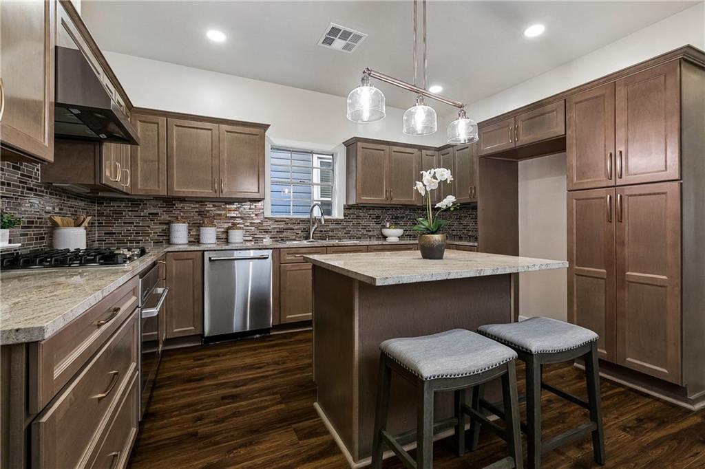 3020 BURDETTE Street