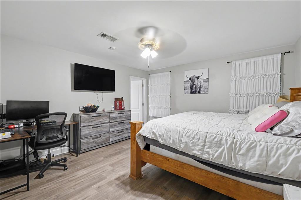 100 WOODRIDGE Court
