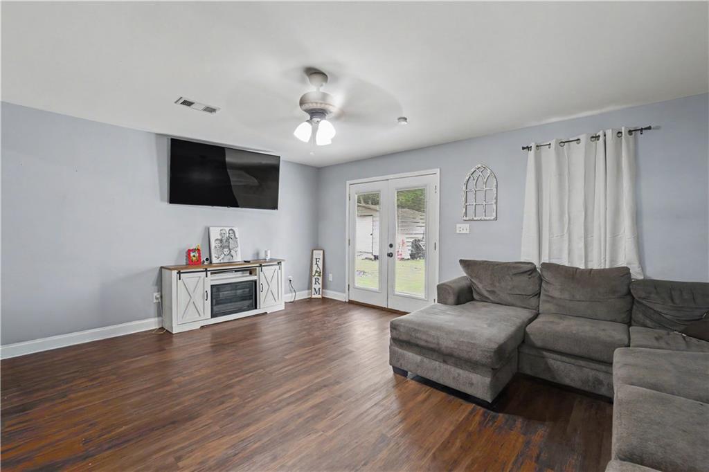 100 WOODRIDGE Court