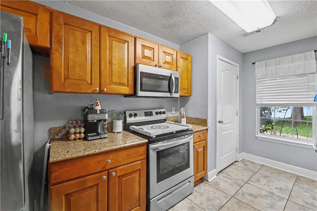 100 WOODRIDGE Court