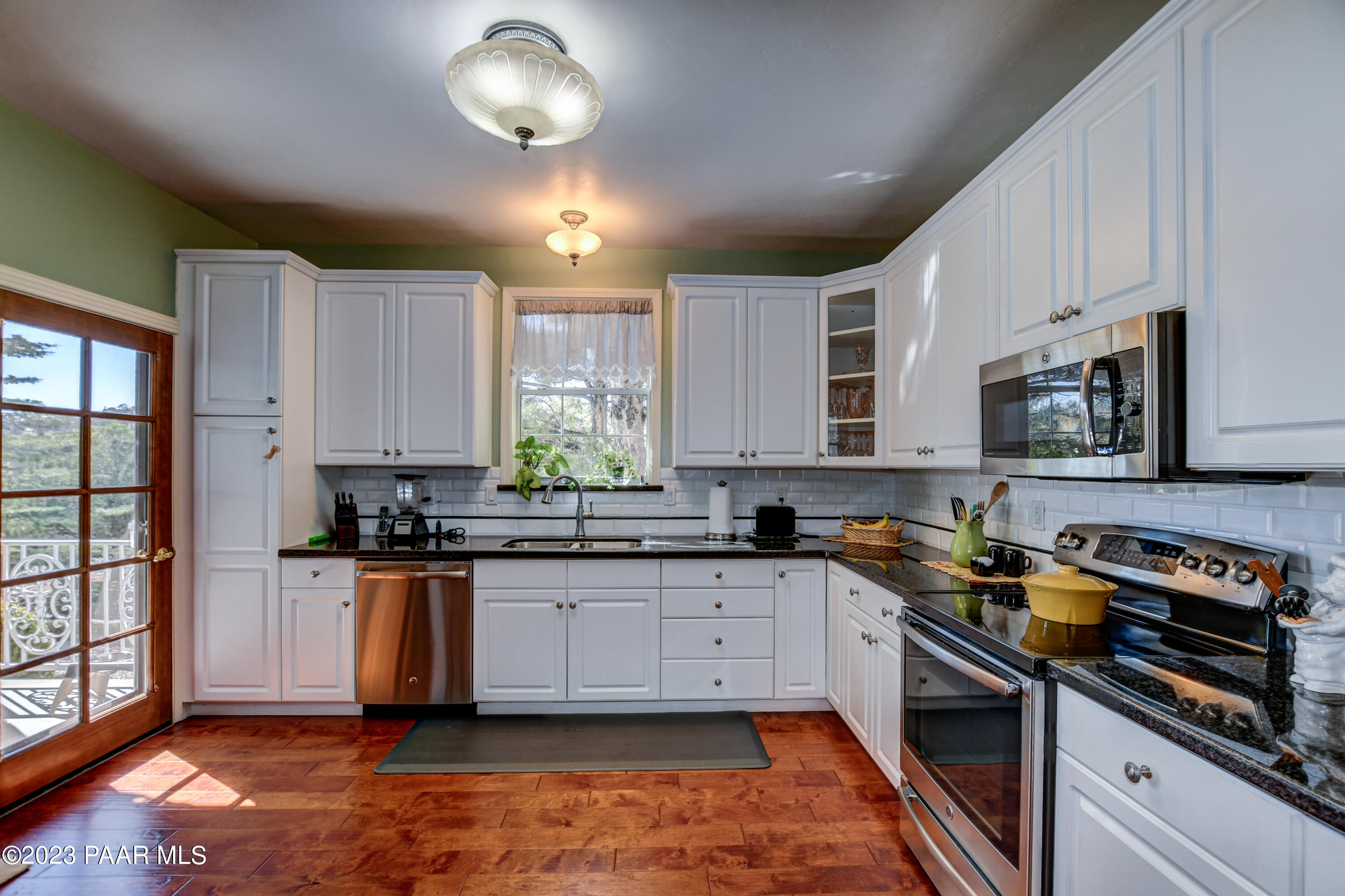 1572 Southpark Circle