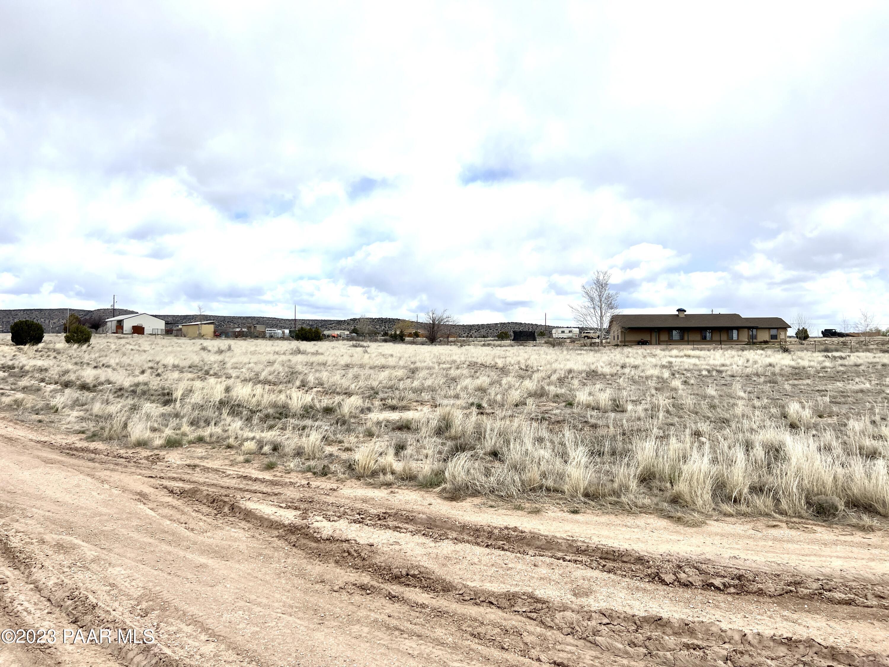 25725 N Patricia Road