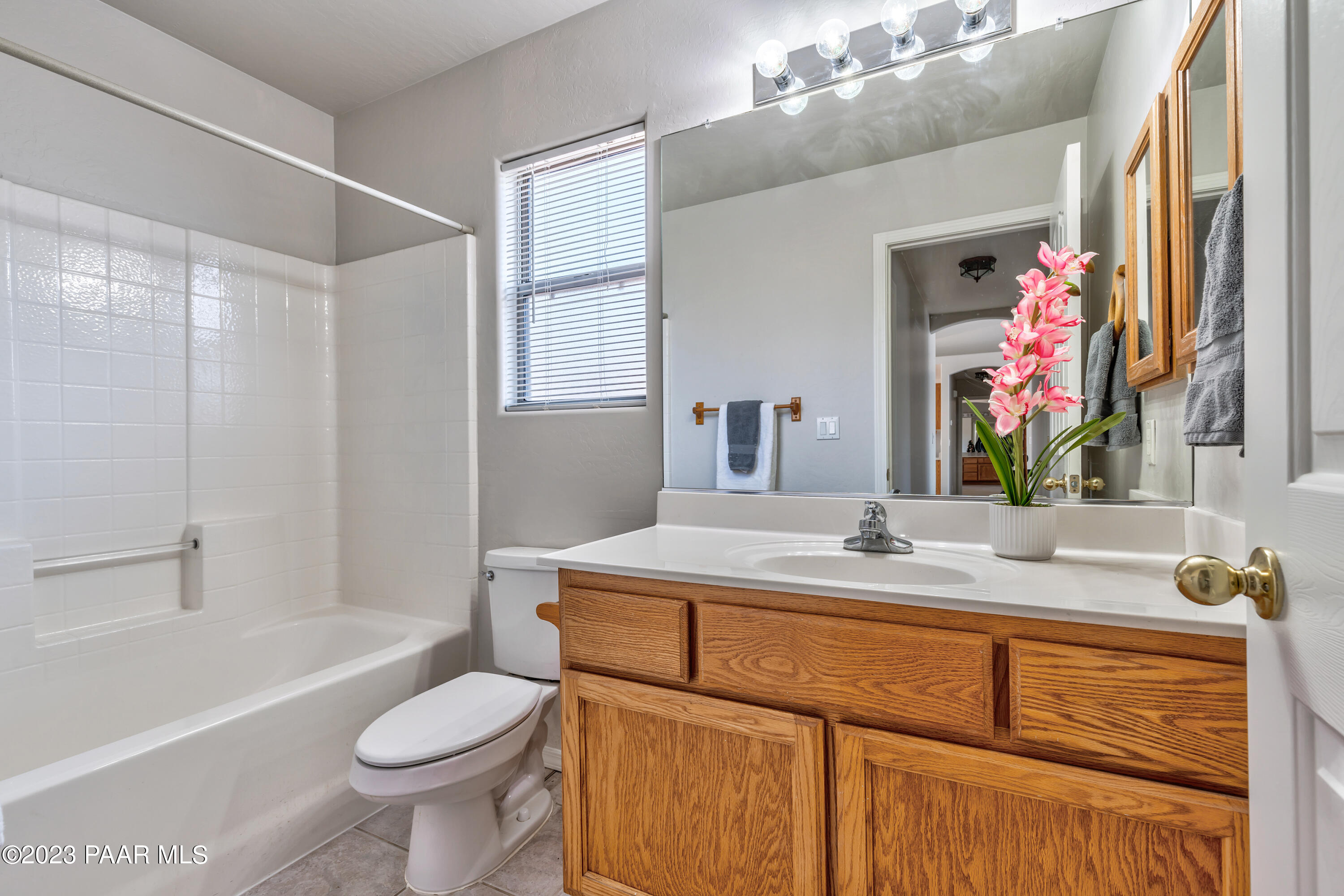 7192 N Summit View Drive