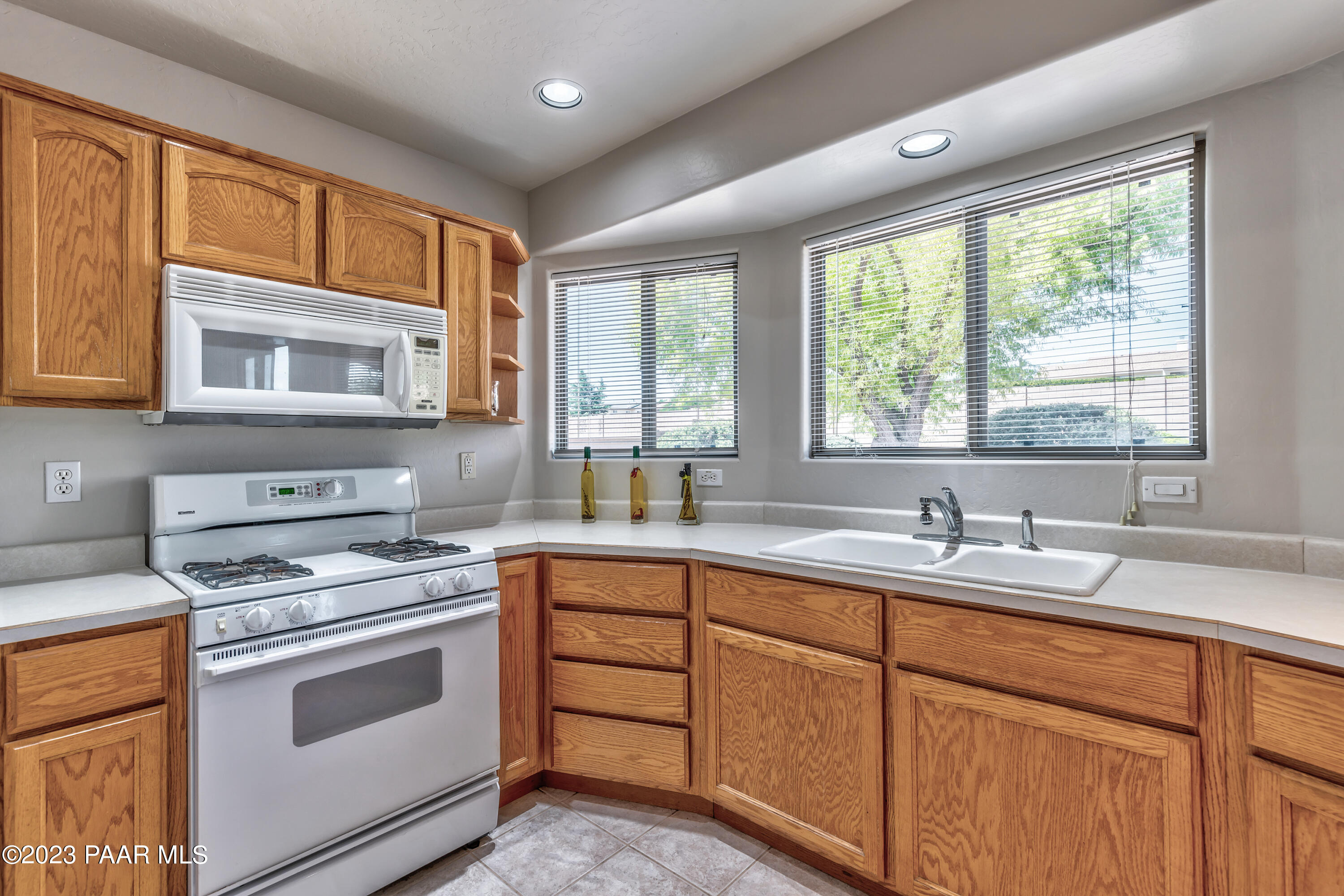 7192 N Summit View Drive