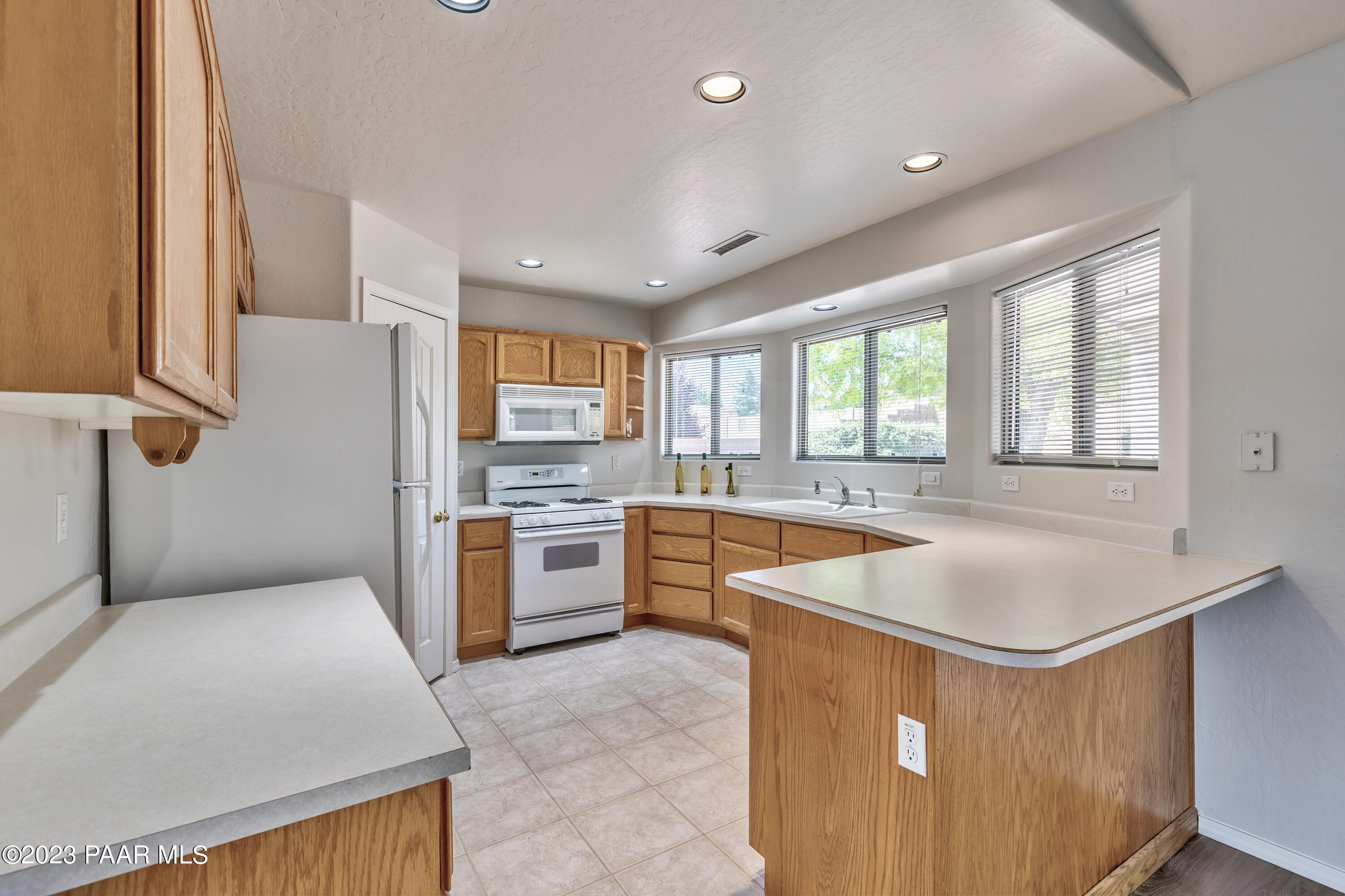 7192 N Summit View Drive