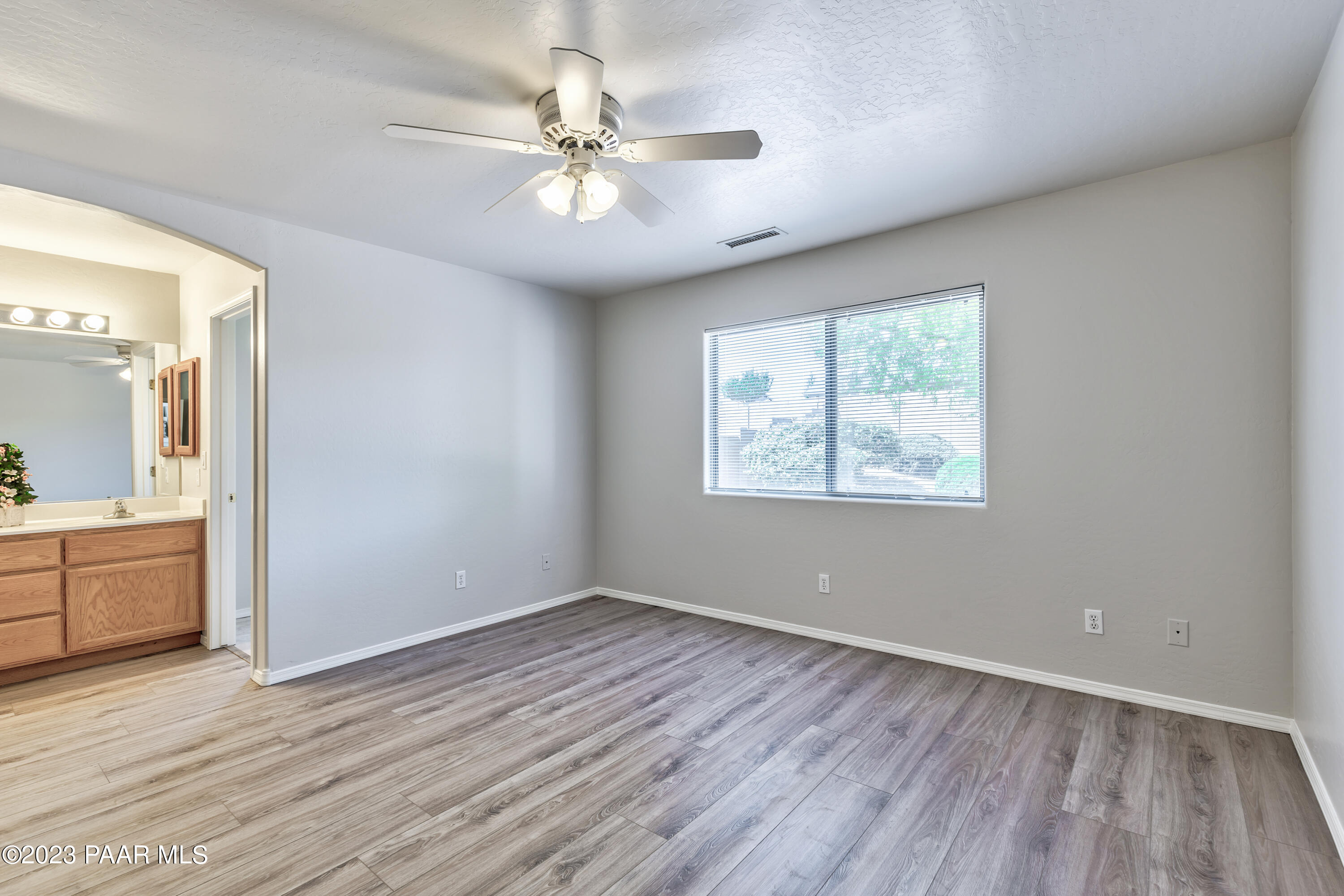 7192 N Summit View Drive