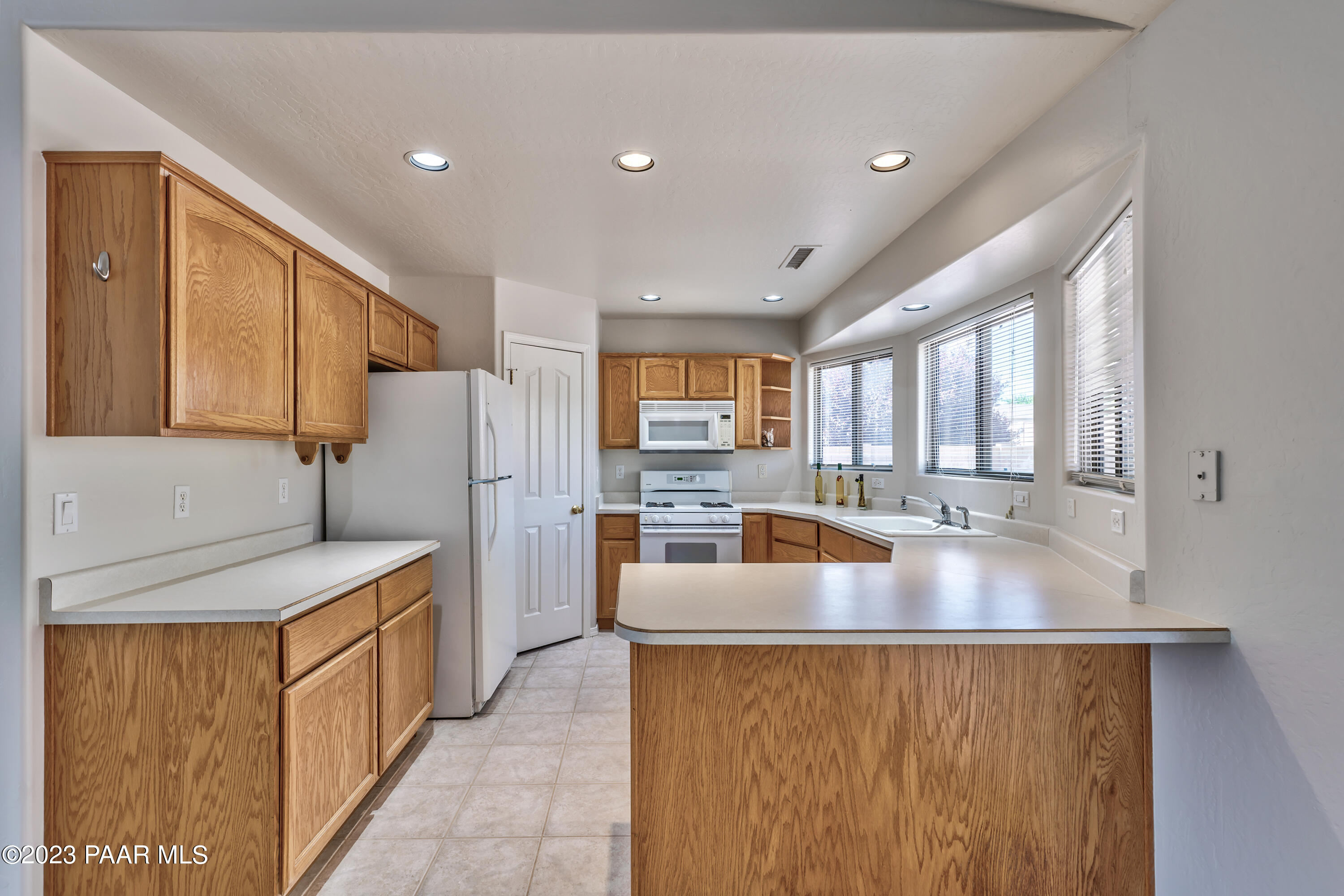 7192 N Summit View Drive