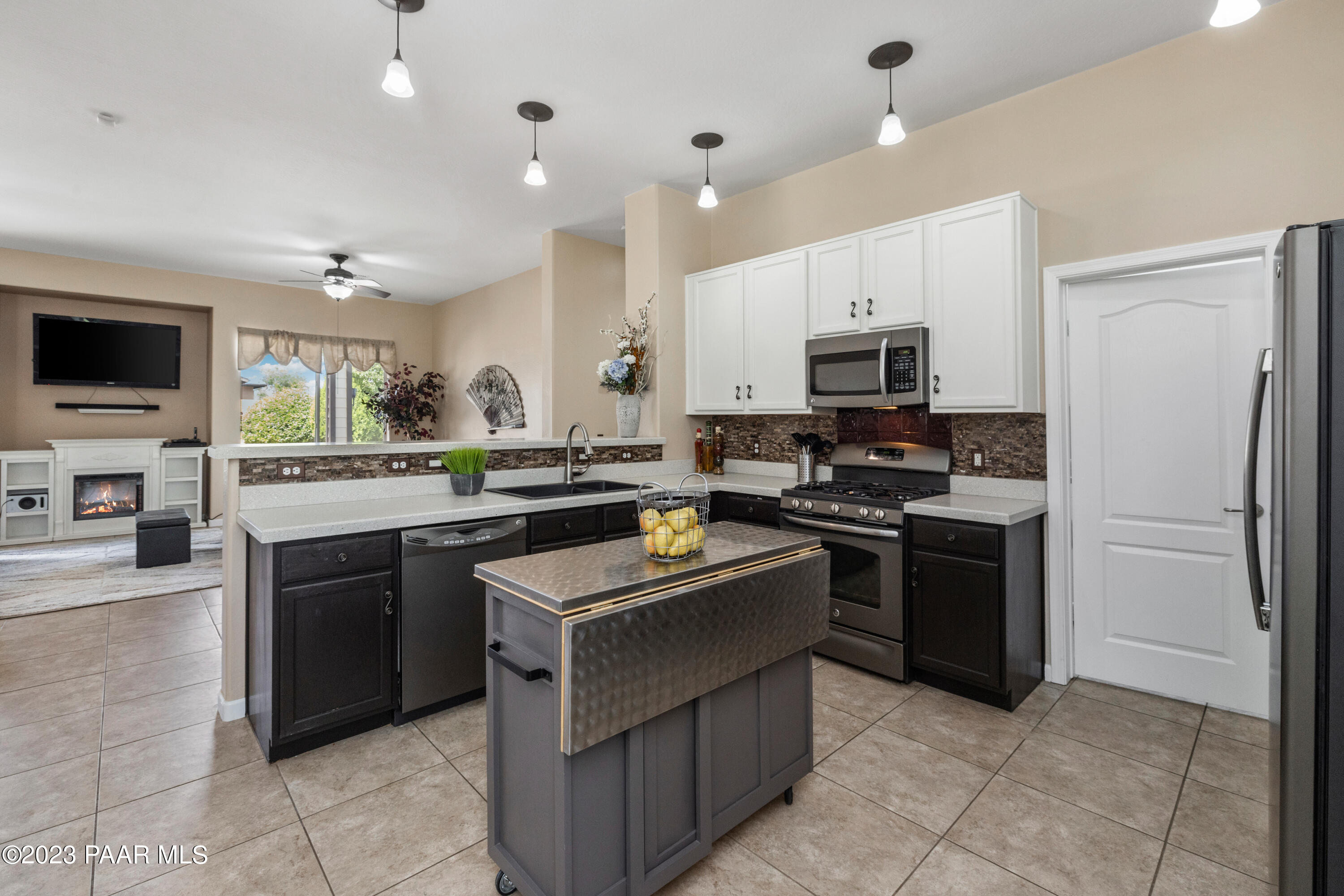 7053 N Clear Sky Court