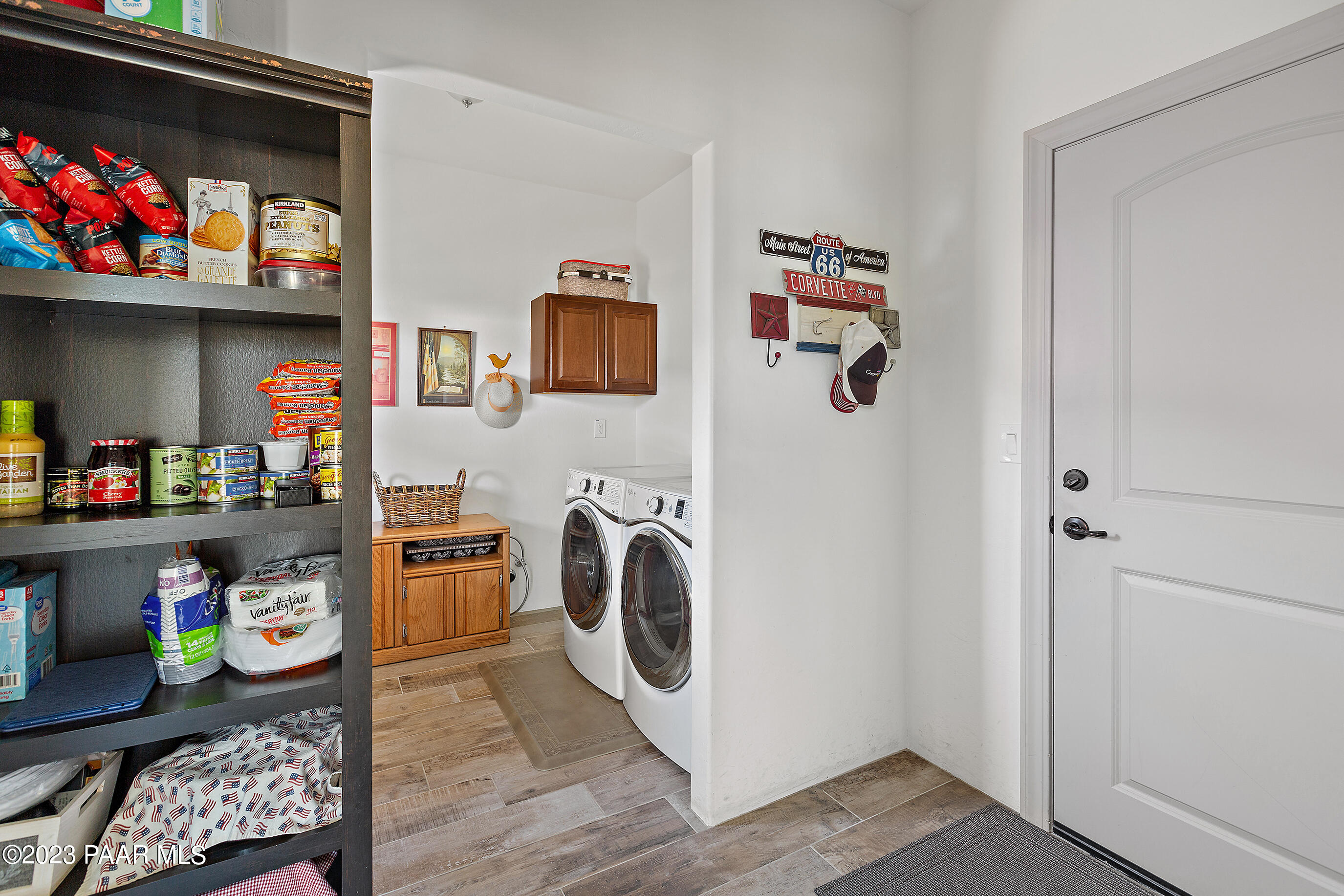 4789 N Sheridan Lane