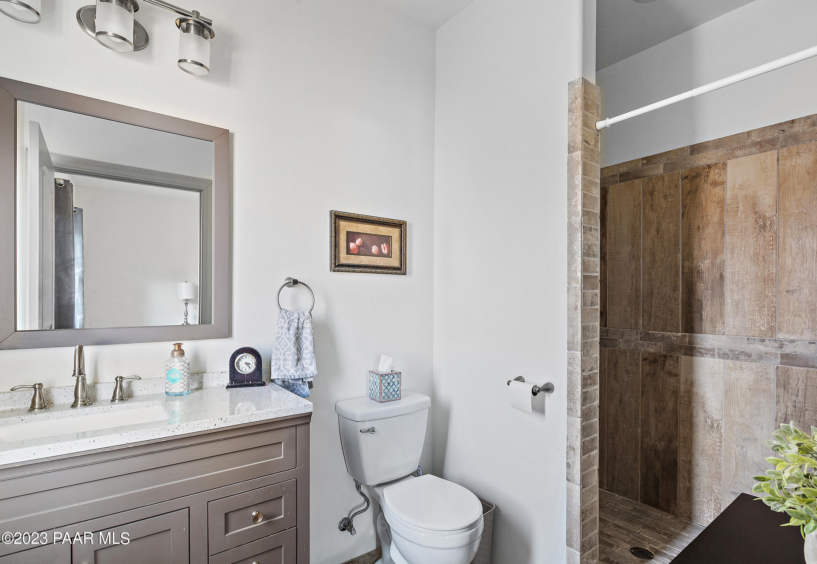 4789 N Sheridan Lane