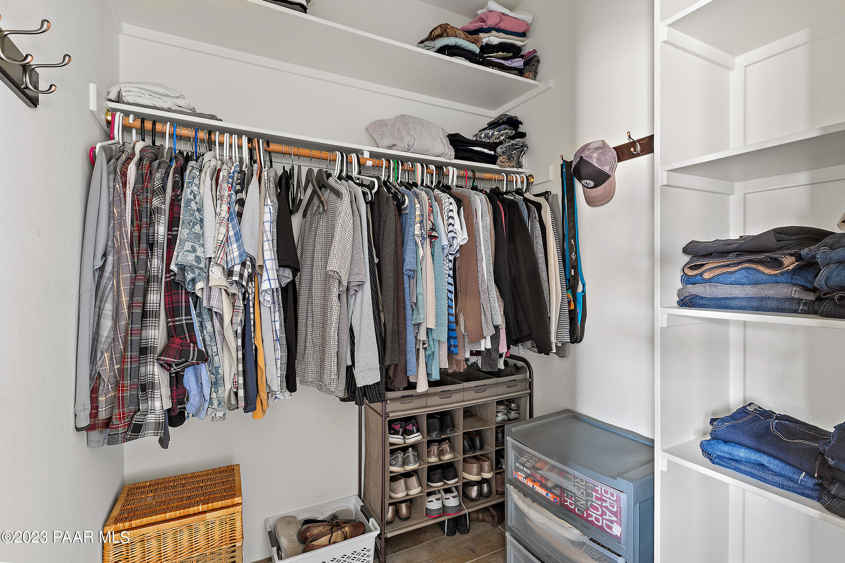 4789 N Sheridan Lane