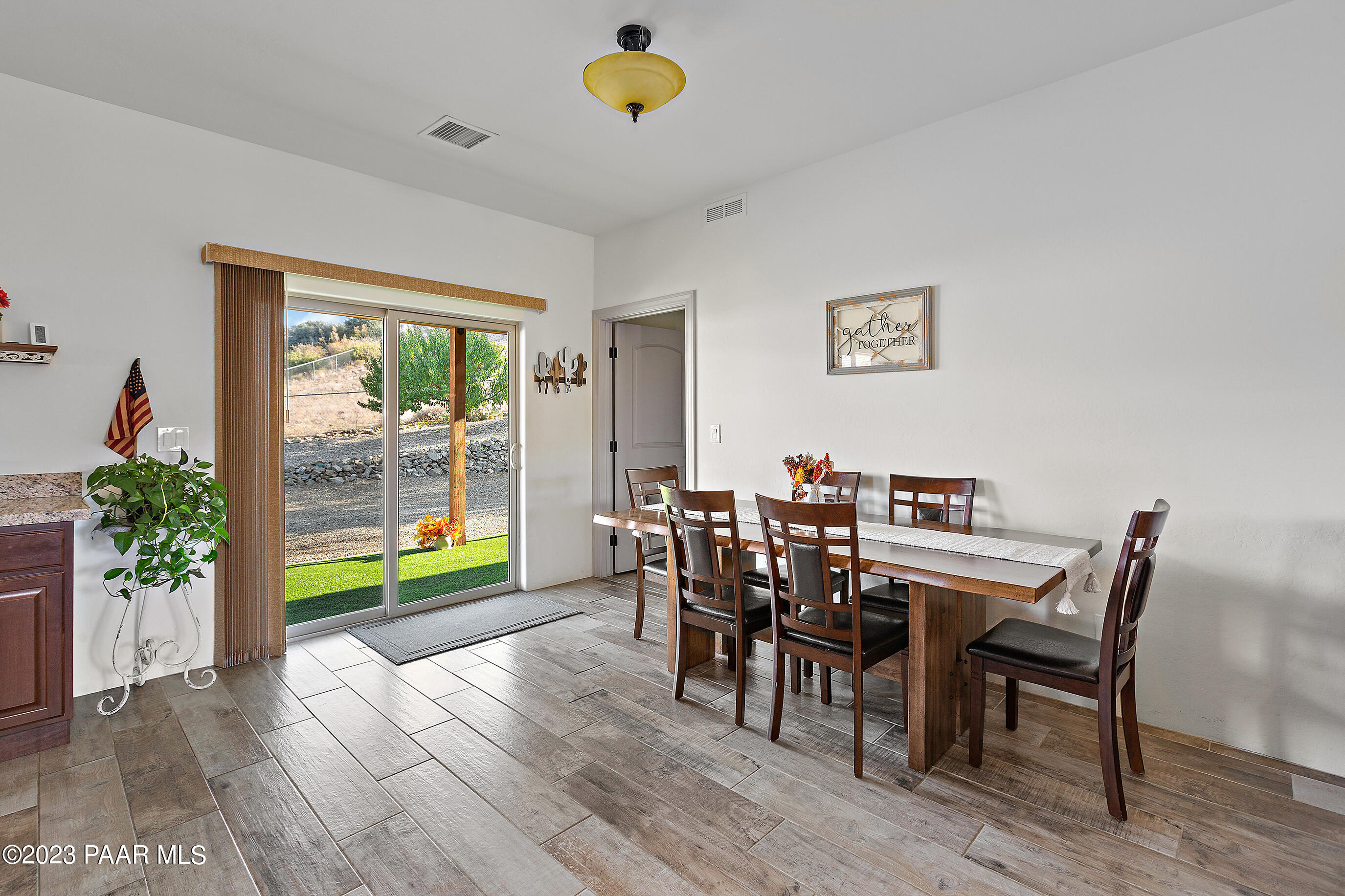 4789 N Sheridan Lane