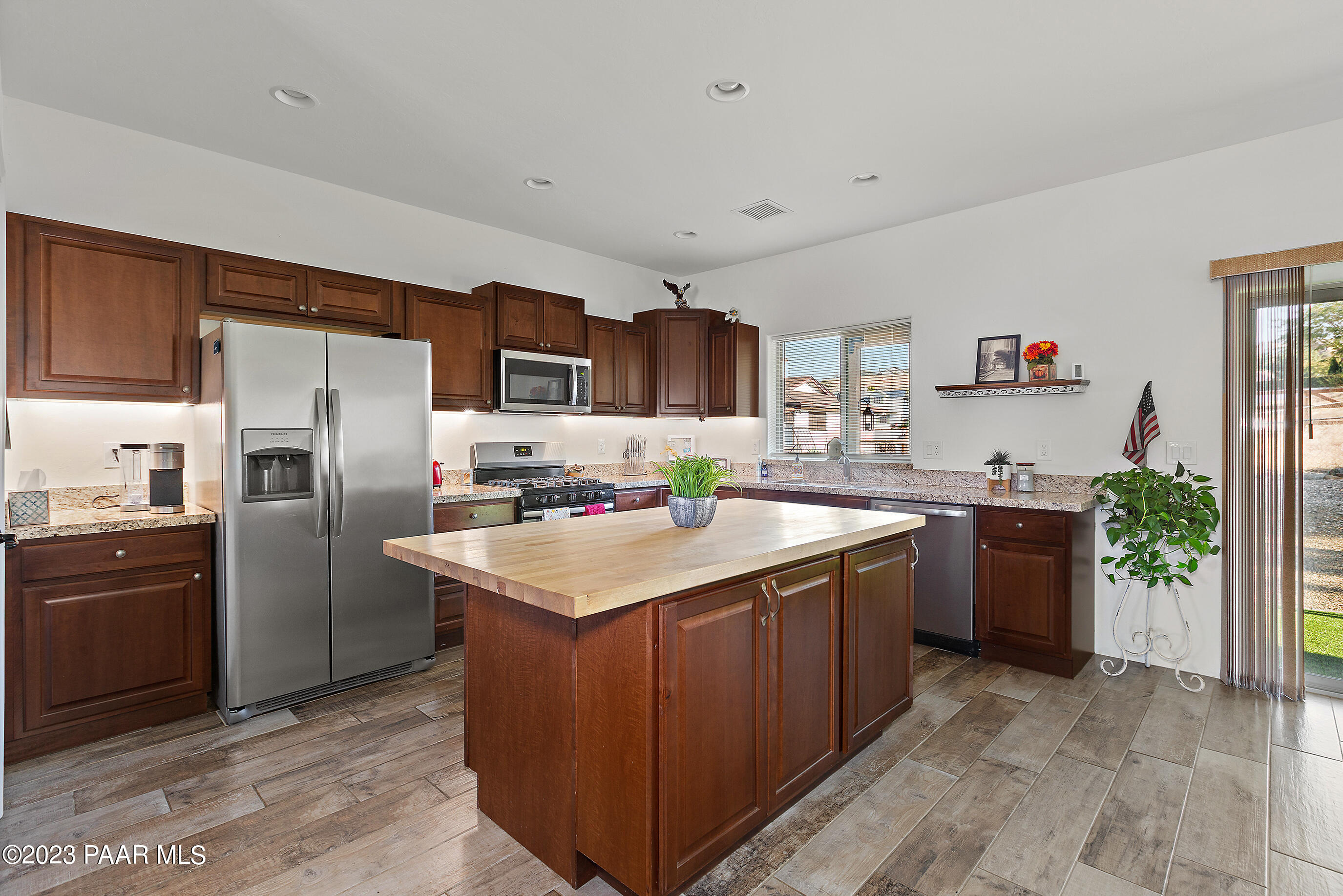 4789 N Sheridan Lane