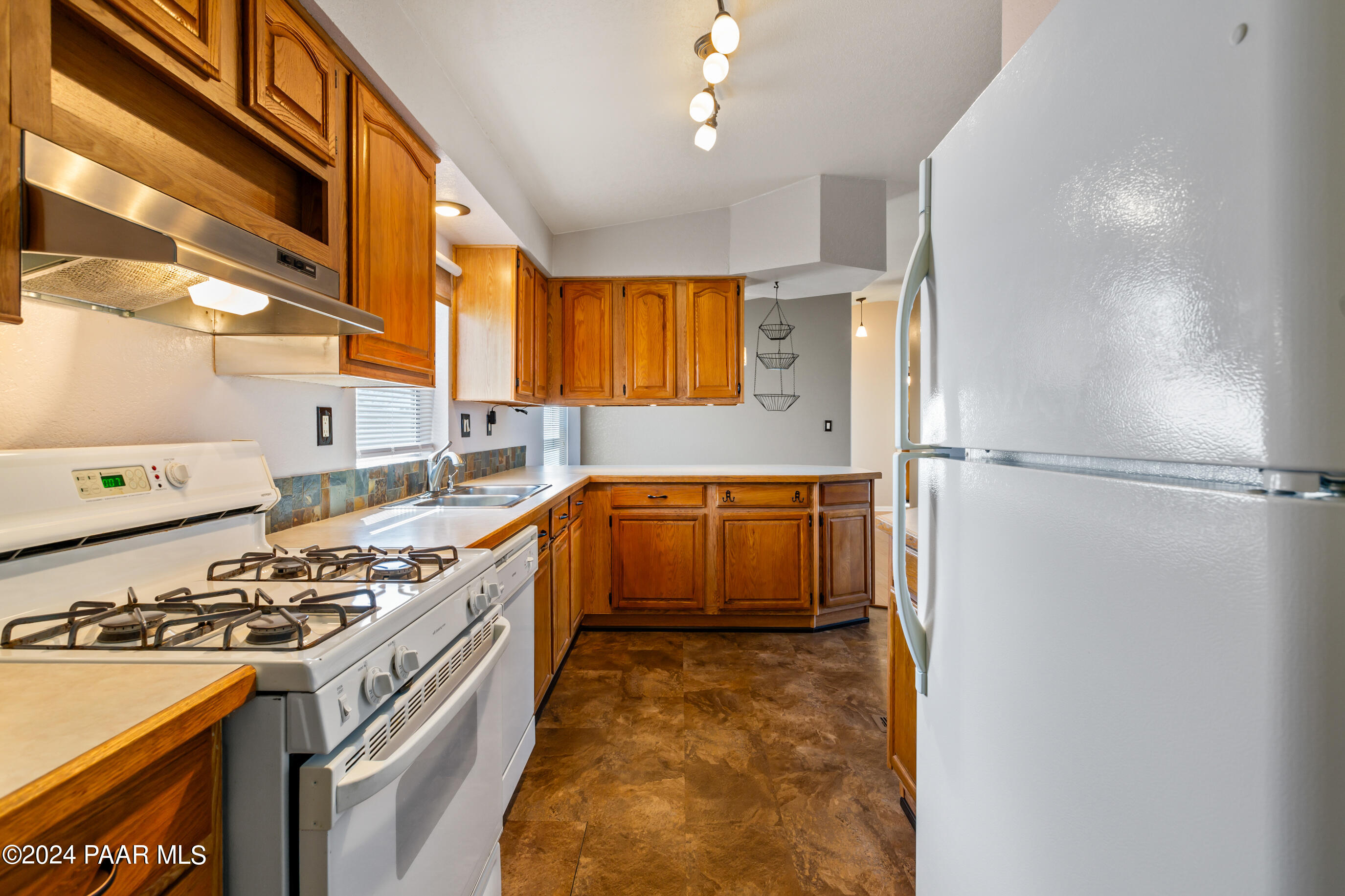 6295 N Moonlight Way